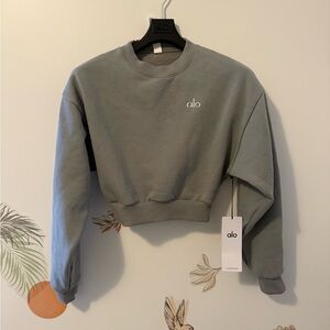 ALO Yoga Women's Gray Cropped Accolade Sweatshirt Small